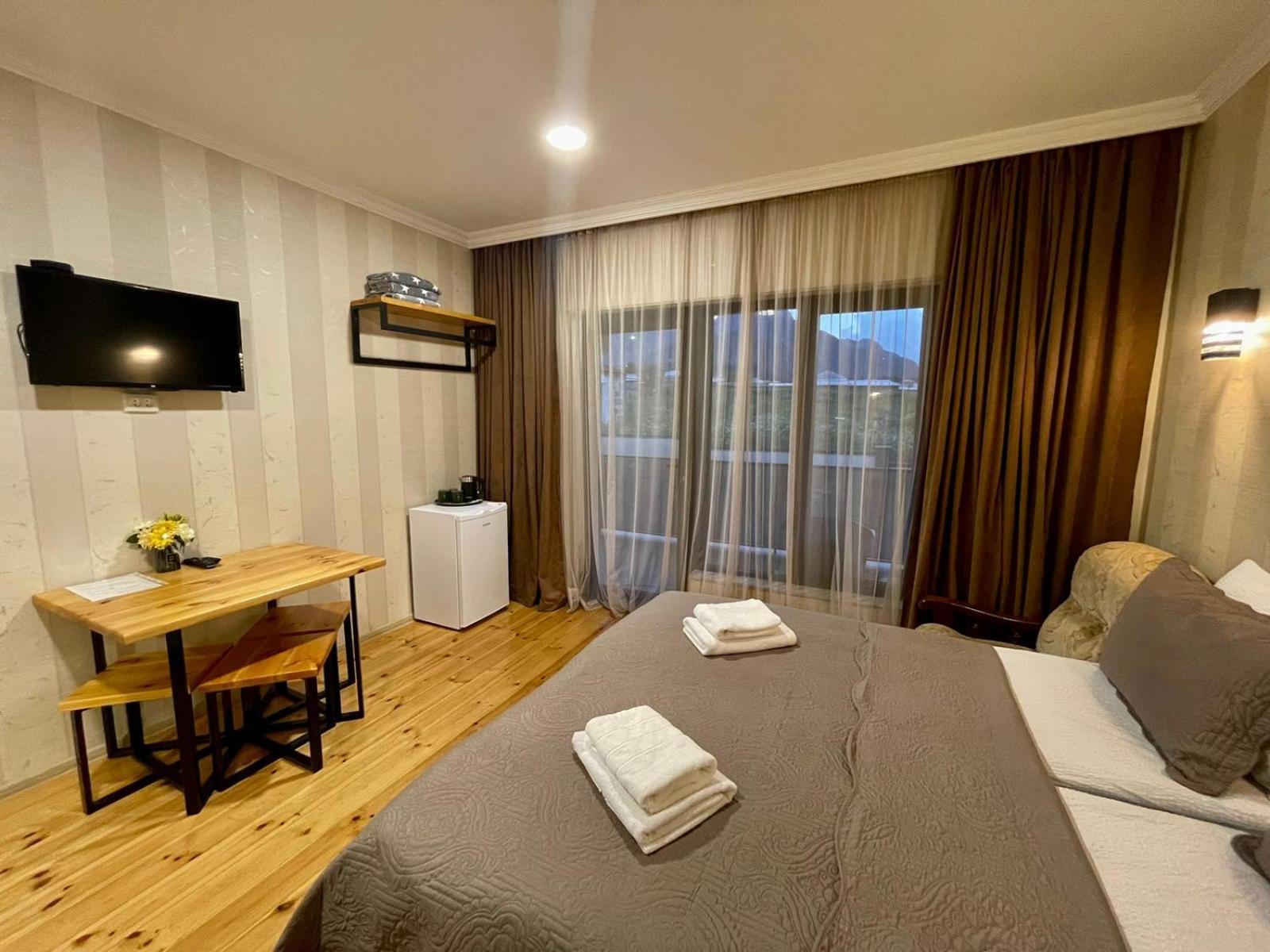Bibo'S Kokhi Guesthouse Kazbegi Esterno foto