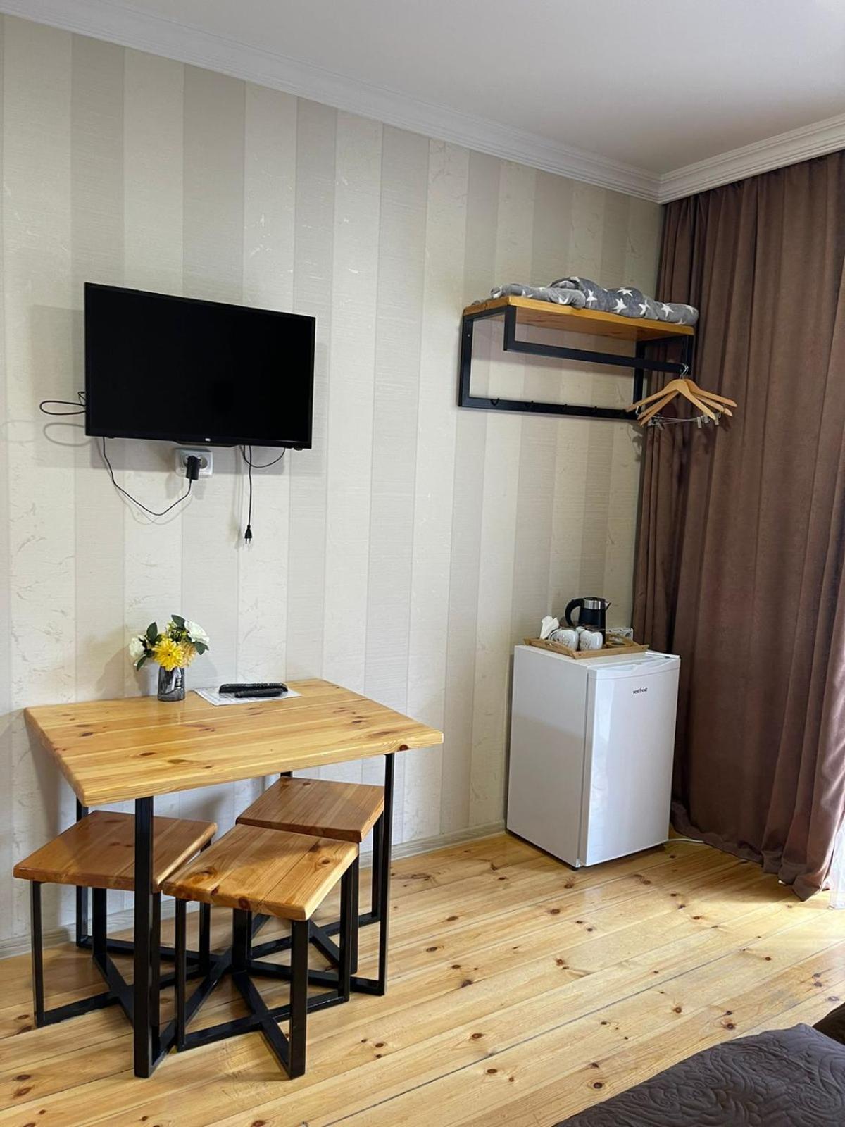 Bibo'S Kokhi Guesthouse Kazbegi Esterno foto