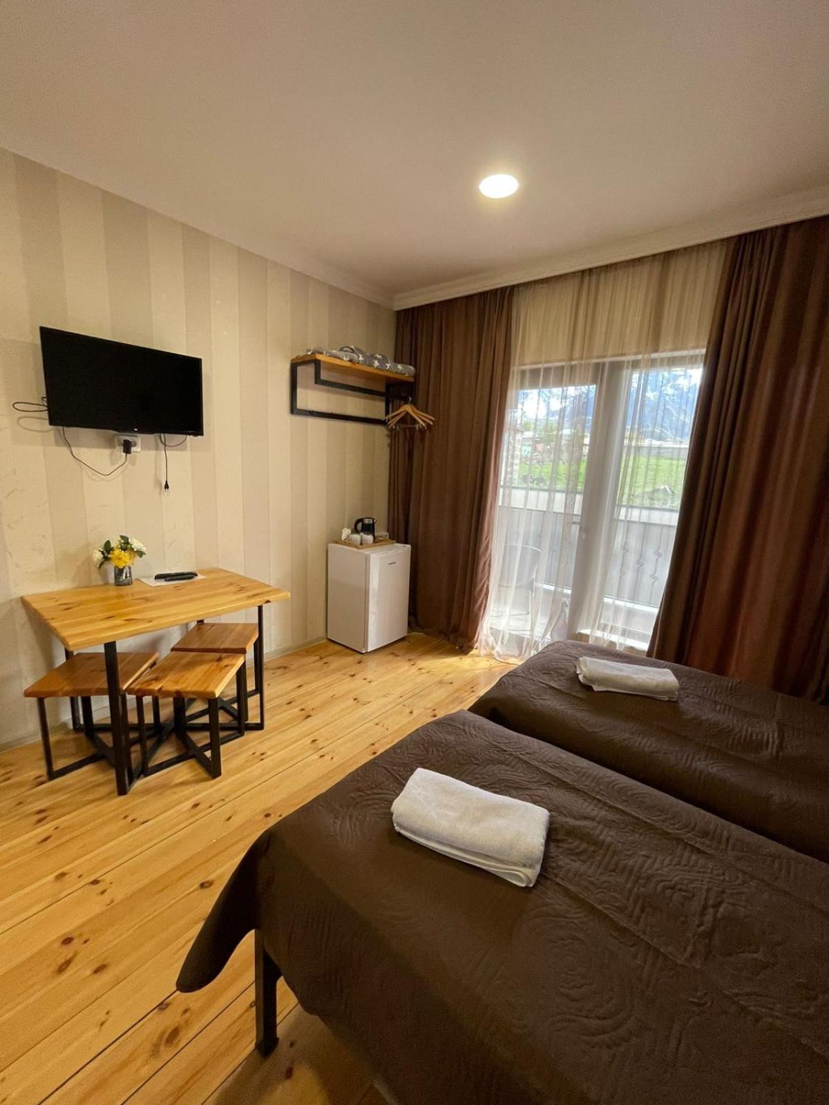 Bibo'S Kokhi Guesthouse Kazbegi Esterno foto